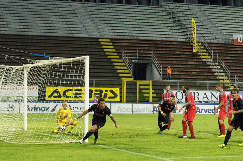 il gol vittoria di Gavazzi a Cremona